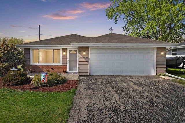 141 STANLEY STREET, Neenah, WI 54956