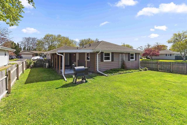 141 STANLEY STREET, Neenah, WI 54956
