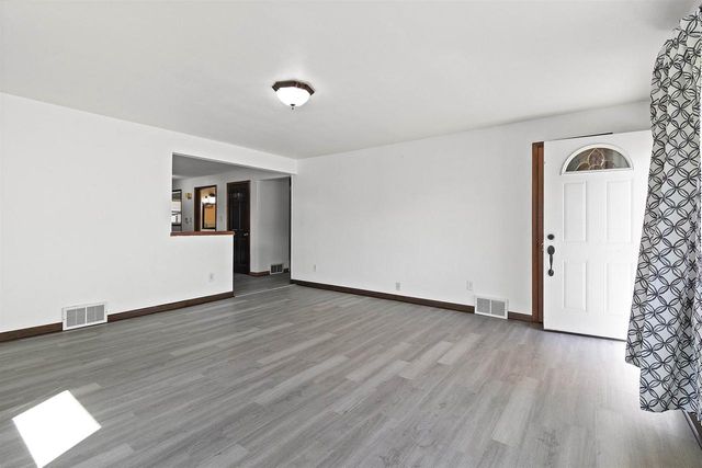 141 STANLEY STREET, Neenah, WI 54956