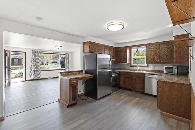 141 STANLEY STREET, Neenah, WI 54956