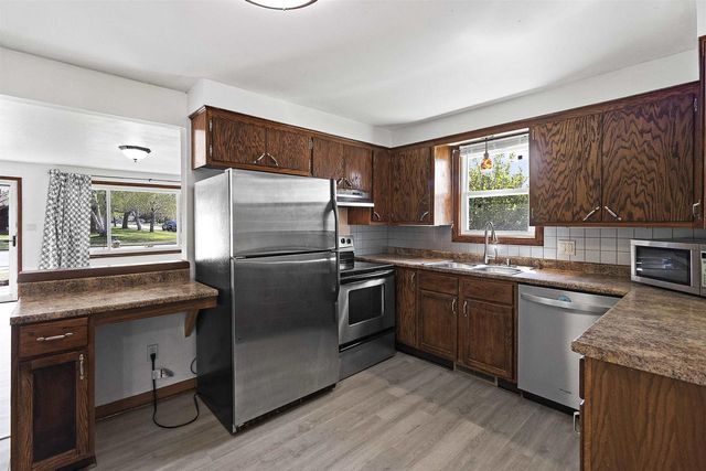 141 STANLEY STREET, Neenah, WI 54956