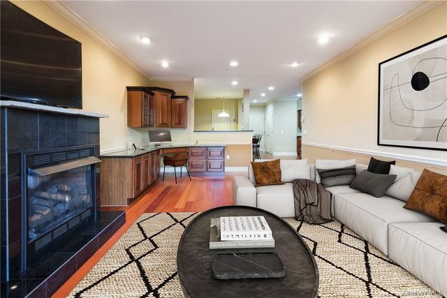 55 1st Street 114, Pelham, NY 10803