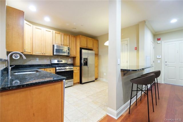 55 1st Street 114, Pelham, NY 10803