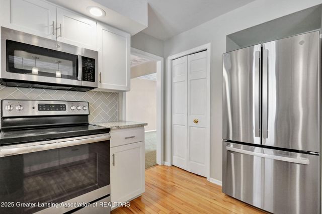 1920 Briarwood Drive, Lansing, MI 48917