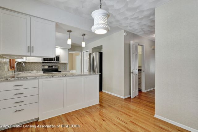 1920 Briarwood Drive, Lansing, MI 48917