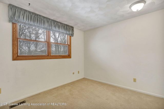 1920 Briarwood Drive, Lansing, MI 48917