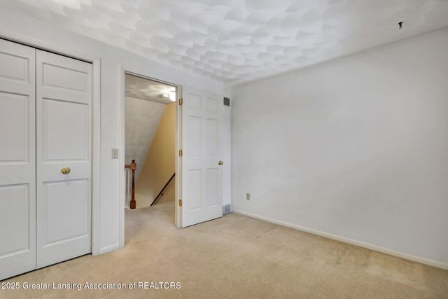 1920 Briarwood Drive, Lansing, MI 48917