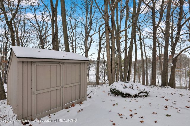 1920 Briarwood Drive, Lansing, MI 48917