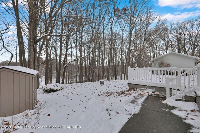 1920 Briarwood Drive, Lansing, MI 48917