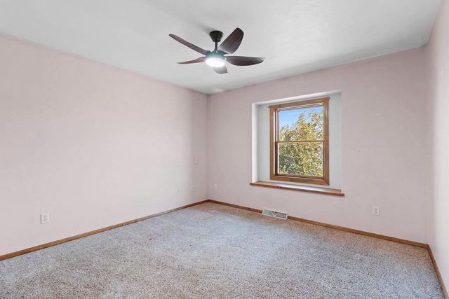 2820 BLUE SPRUCE DRIVE, Green Bay, WI 54311