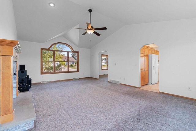 2820 BLUE SPRUCE DRIVE, Green Bay, WI 54311