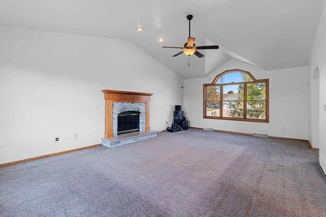2820 BLUE SPRUCE DRIVE, Green Bay, WI 54311