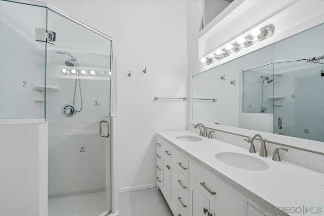 4985 Pacifica, San Diego, CA 92109