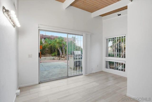 4985 Pacifica, San Diego, CA 92109