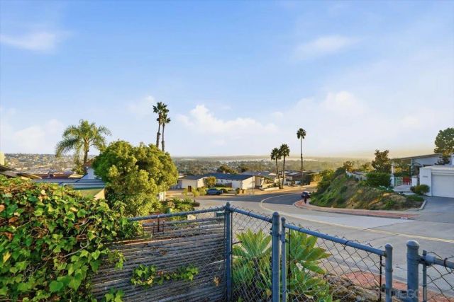 4985 Pacifica, San Diego, CA 92109