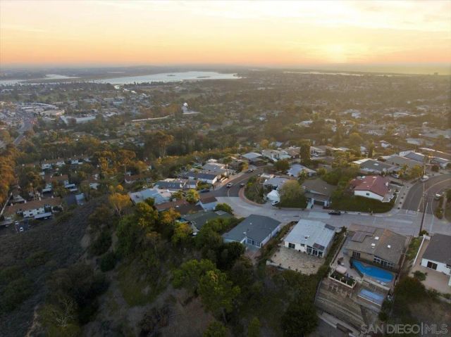 4985 Pacifica, San Diego, CA 92109