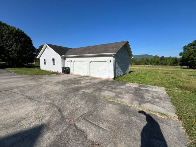 200 Castle Drive, Jasper, TN 37347