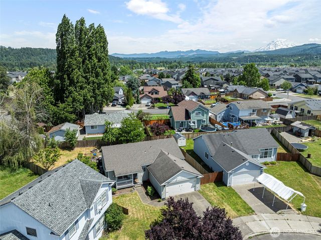 501 Belfair Court SW, Orting, WA 98360