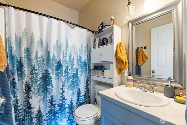 501 Belfair Court SW, Orting, WA 98360