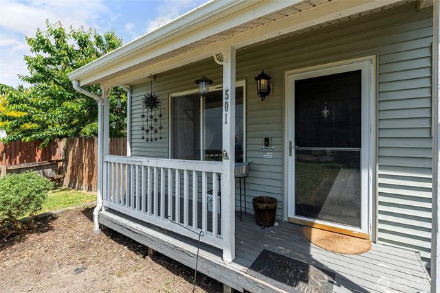 501 Belfair Court SW, Orting, WA 98360
