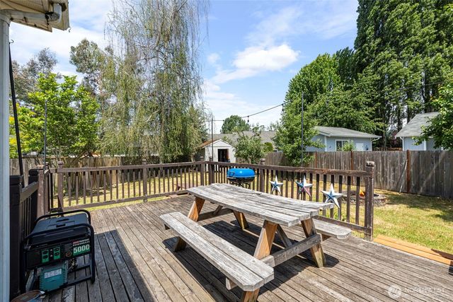 501 Belfair Court SW, Orting, WA 98360