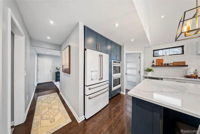 8538 Island Boulevard, Grosse Ile Township, MI 48138