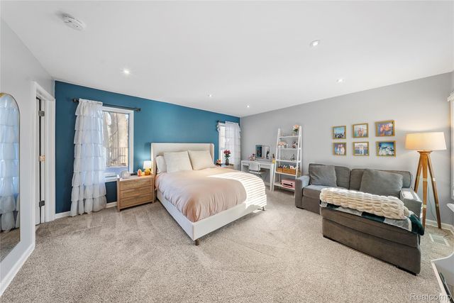 8538 Island Boulevard, Grosse Ile Township, MI 48138