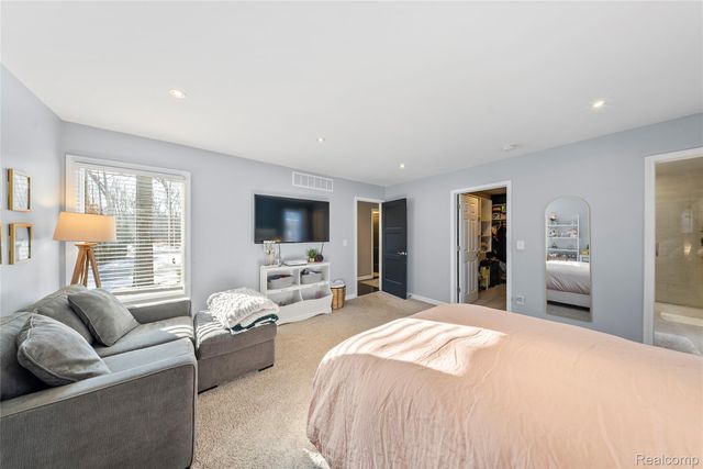 8538 Island Boulevard, Grosse Ile Township, MI 48138