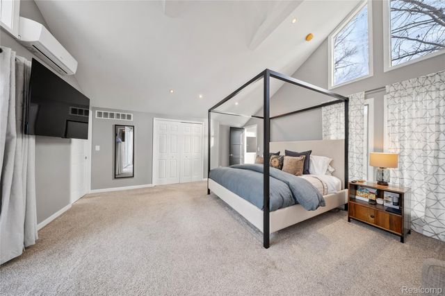 8538 Island Boulevard, Grosse Ile Township, MI 48138