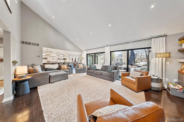 8538 Island Boulevard, Grosse Ile Township, MI 48138