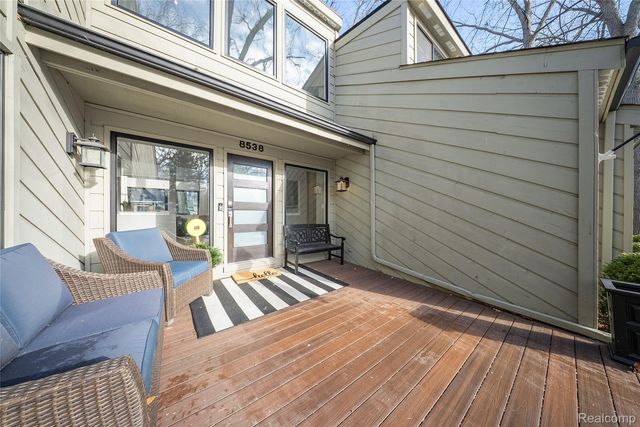 8538 Island Boulevard, Grosse Ile Township, MI 48138