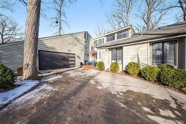 8538 Island Boulevard, Grosse Ile Township, MI 48138