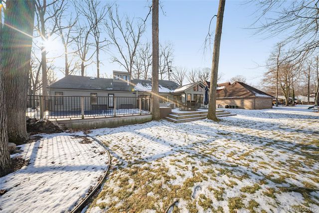 8538 Island Boulevard, Grosse Ile Township, MI 48138