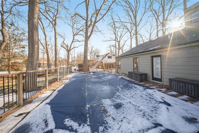 8538 Island Boulevard, Grosse Ile Township, MI 48138