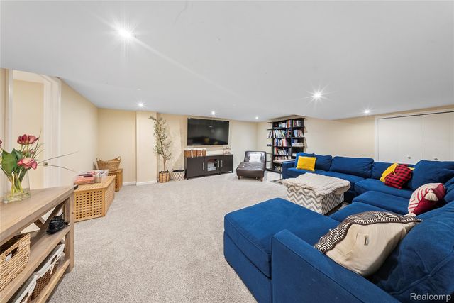 8538 Island Boulevard, Grosse Ile Township, MI 48138