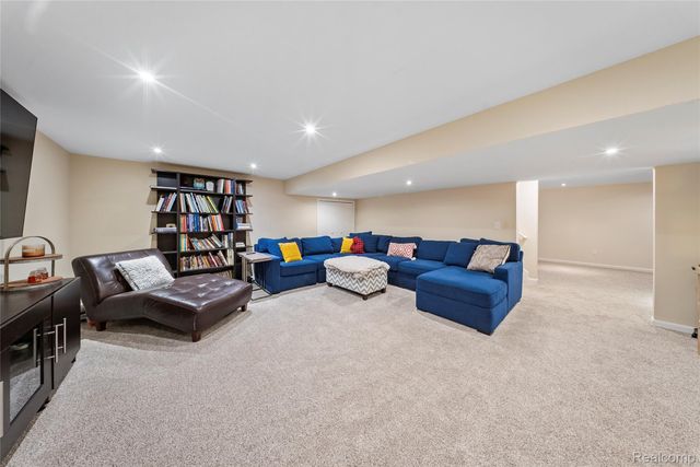 8538 Island Boulevard, Grosse Ile Township, MI 48138