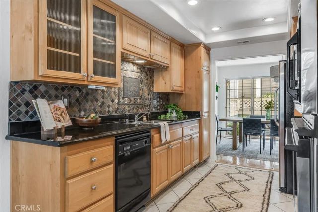 630 Wakefield Court 102, Long Beach, CA 90803