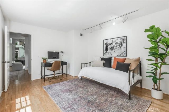 630 Wakefield Court 102, Long Beach, CA 90803