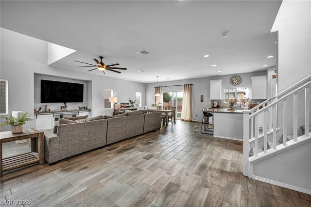 7630 Phoenix Peak Street, Las Vegas, NV 89166
