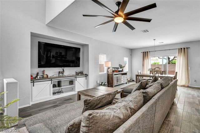 7630 Phoenix Peak Street, Las Vegas, NV 89166