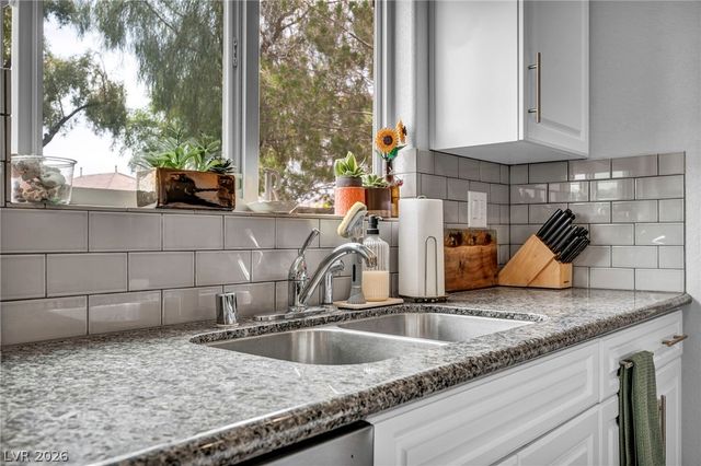 7630 Phoenix Peak Street, Las Vegas, NV 89166