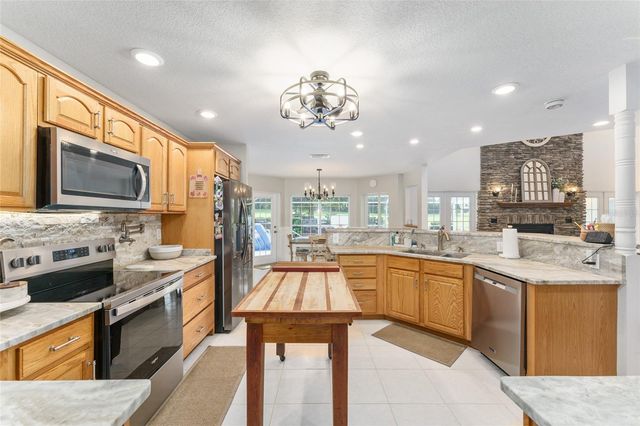 9095 SW 9TH TERRACE, Ocala, FL 34476