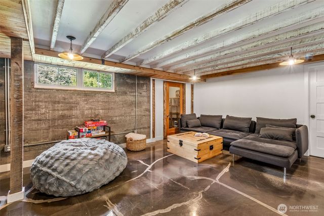 1705 N 82nd Street, Seattle, WA 98103