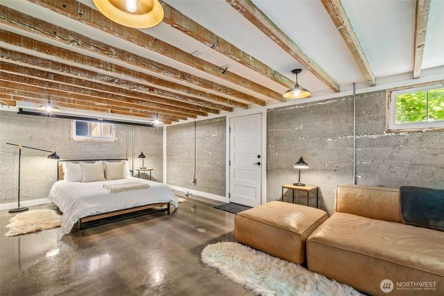 1705 N 82nd Street, Seattle, WA 98103