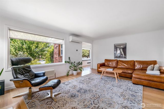 1705 N 82nd Street, Seattle, WA 98103