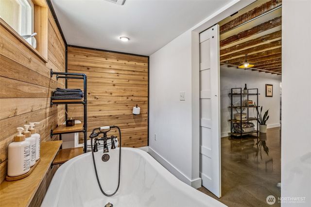 1705 N 82nd Street, Seattle, WA 98103