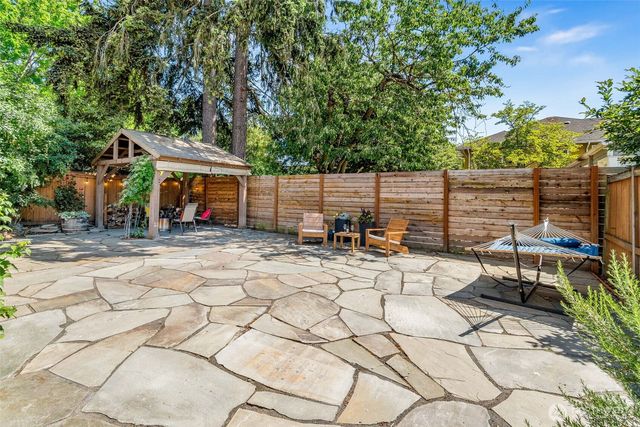 1705 N 82nd Street, Seattle, WA 98103