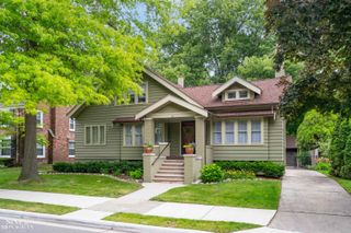 794 LORAINE Street, Grosse Pointe, MI 48230