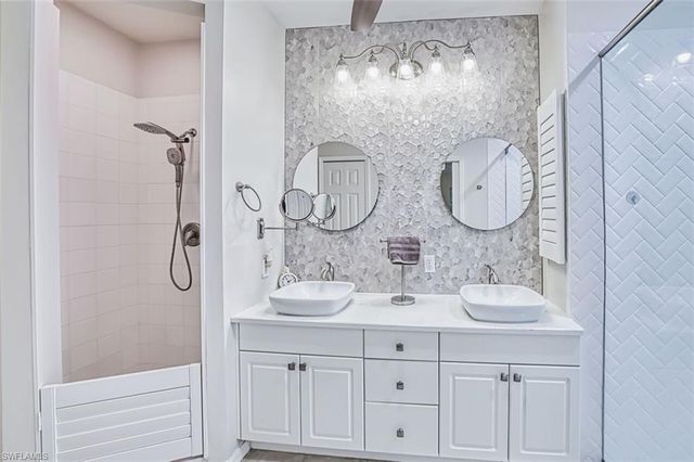 15131 Royal Windsor LN 2004, Fort Myers, FL 33919