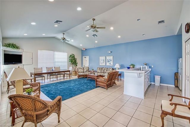 15131 Royal Windsor LN 2004, Fort Myers, FL 33919